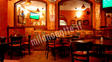Birreria pub woodstock Milano